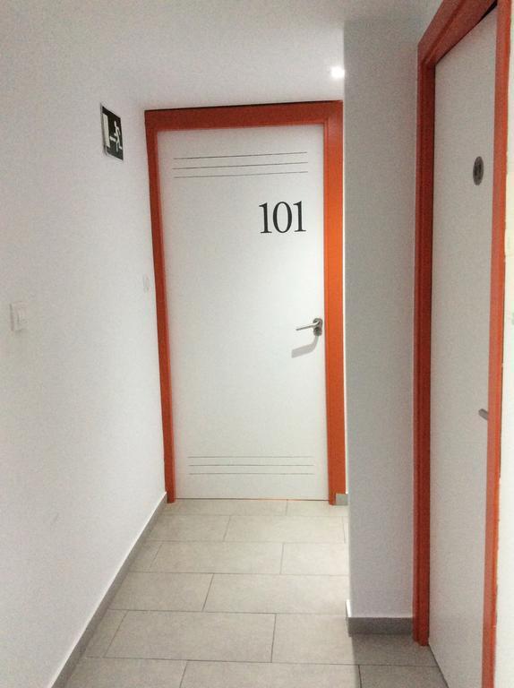 Hostelscat บาร์เซโลนา ภายนอก รูปภาพ