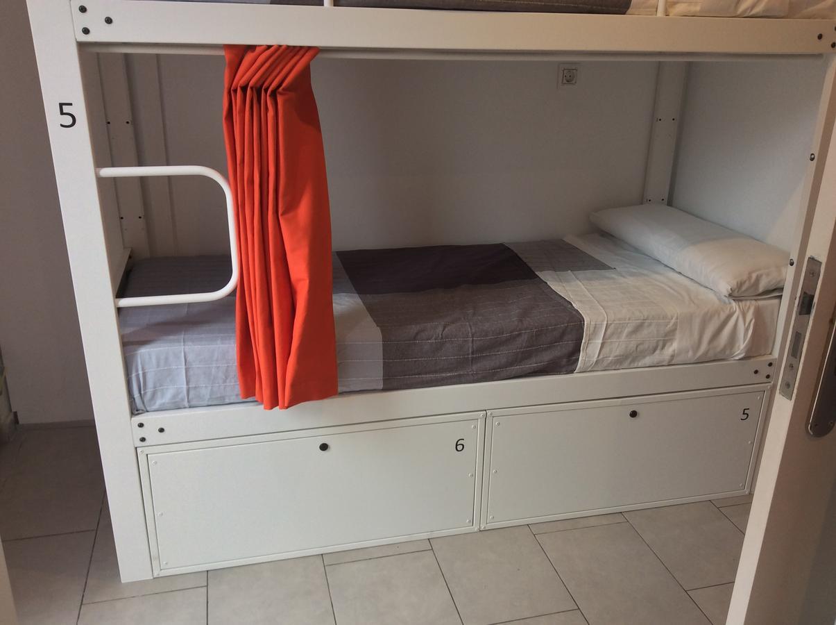 Hostelscat บาร์เซโลนา ภายนอก รูปภาพ