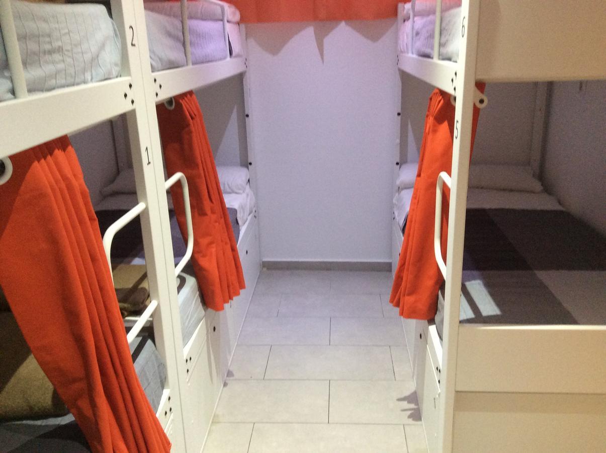 Hostelscat บาร์เซโลนา ภายนอก รูปภาพ