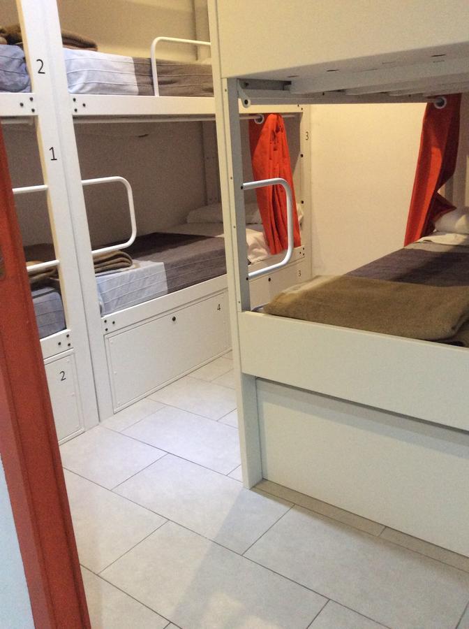 Hostelscat บาร์เซโลนา ภายนอก รูปภาพ