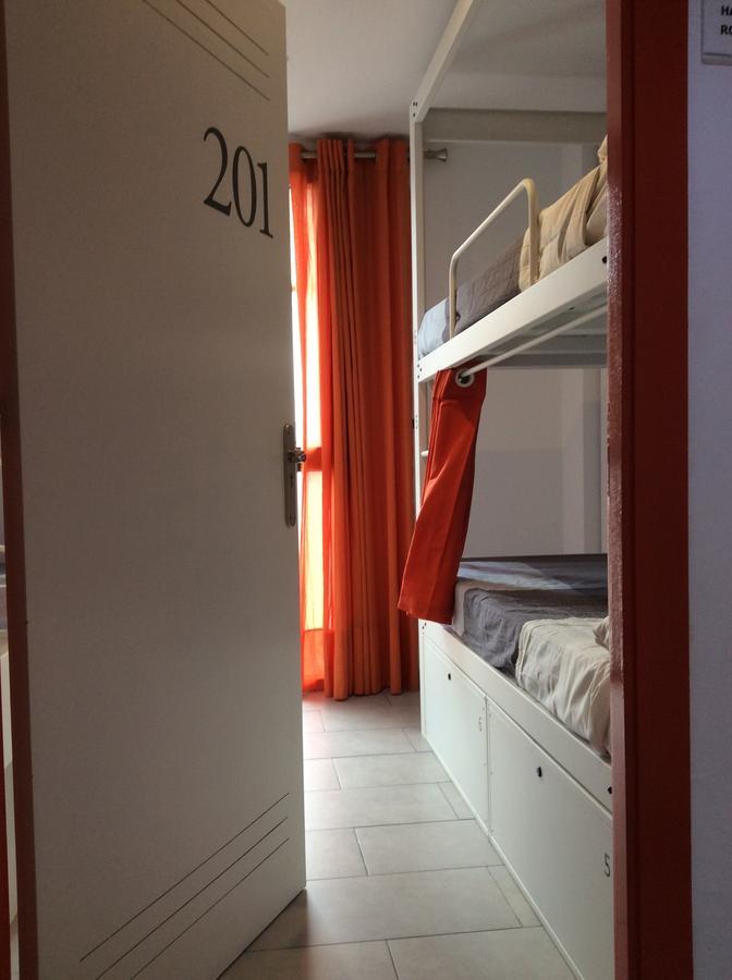 Hostelscat บาร์เซโลนา ภายนอก รูปภาพ