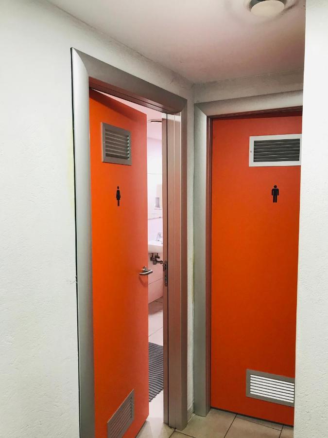Hostelscat บาร์เซโลนา ภายนอก รูปภาพ